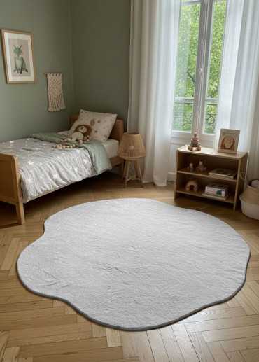 Soft Faux Fur Shaped Rug – LAPONIE 02